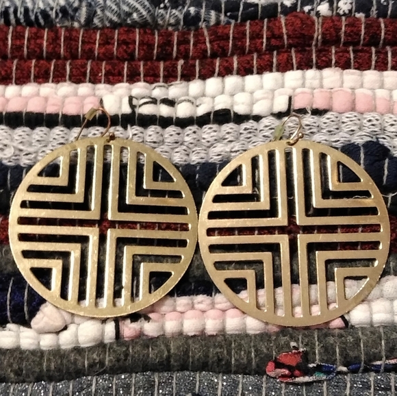 Gold tone Big Hoop Earrings - Picture 4 of 4